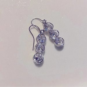 Swarovski Crystals Dangle Earrings NWOT